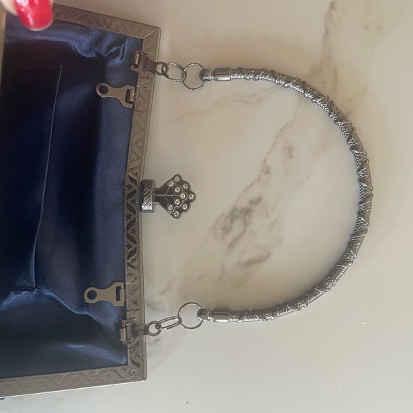 Elegant Navy Embroidered Handbag - Picture 6 of 8